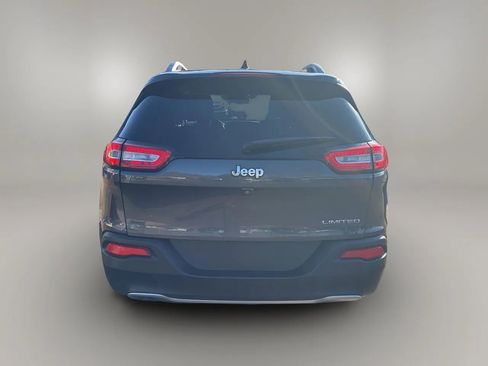 Used 2016 Jeep Cherokee Limited image 6