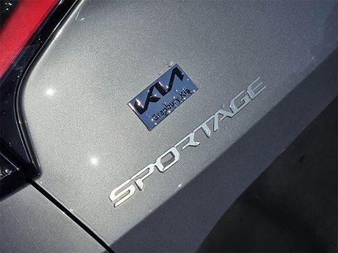 Certified 2024 Kia Sportage EX image 8