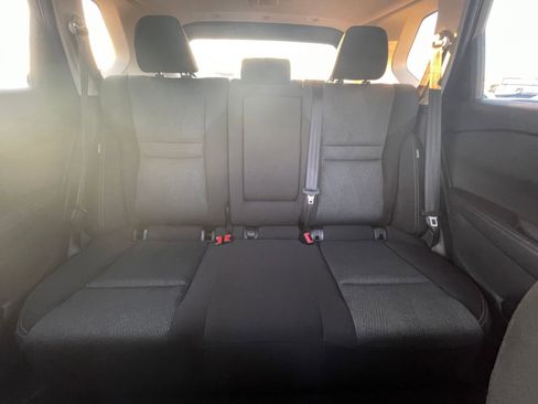 Used 2025 Nissan Rogue SV image 39