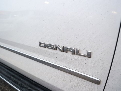 Used 2017 GMC Yukon XL Denali w/ Open Road Package image 12