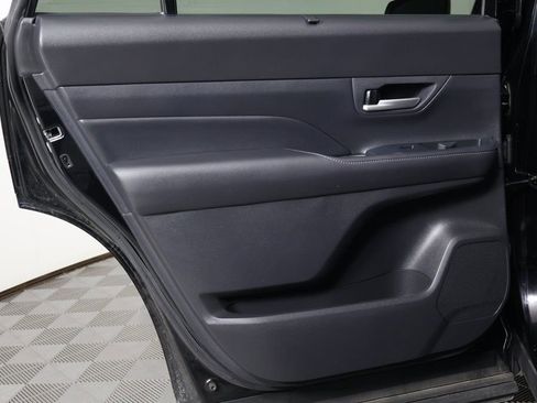 Used 2025 Toyota Grand Highlander XLE FWD image 14