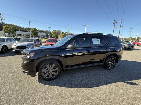 New 2025 Honda Pilot Sport image 6