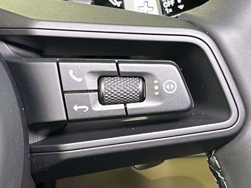 New 2026 Porsche Cayenne image 40