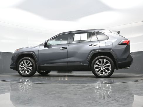 Used 2021 Toyota RAV4 Limited w/ Limited Grade Weather Package AWD/4WD image 28
