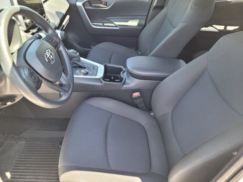 Used 2025 Toyota RAV4 LE AWD/4WD image 12