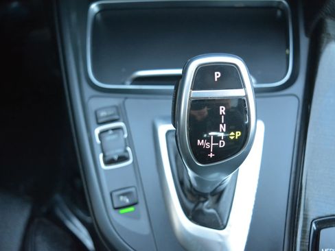 Used 2018 BMW 330i Sedan image 21