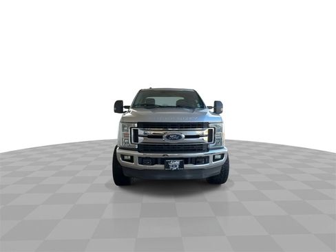 Used 2017 Ford F250 XLT w/ XLT Value Package image 3