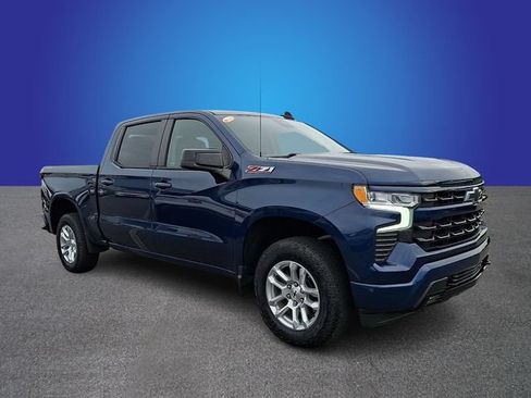 Used 2022 Chevrolet Silverado 1500 RST w/ Z71 Off-Road Package AWD/4WD image 3