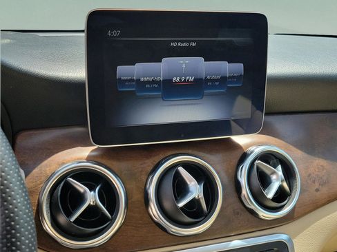 Certified 2019 Mercedes-Benz GLA 250 image 26