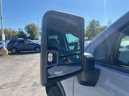Used 2024 Chevrolet Silverado 2500 Custom w/ Custom Value Package image 9