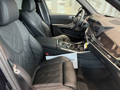 New 2026 BMW X5 xDrive40i w/ M Sport Package AWD/4WD image 14