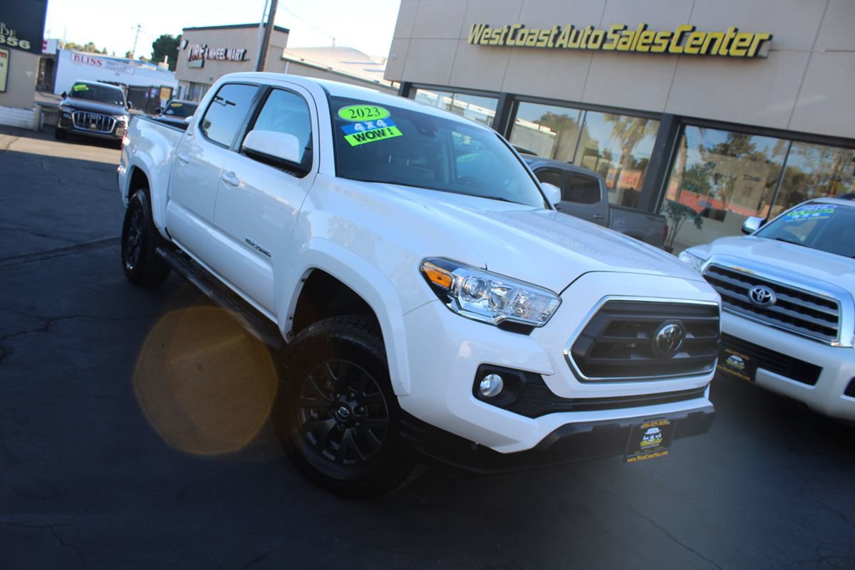 Used 2023 Toyota Tacoma SR5 AWD/4WD image 35