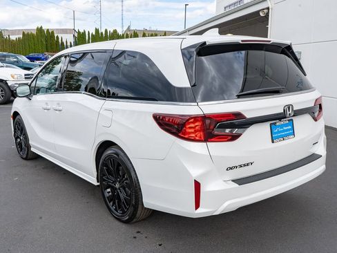 New 2026 Honda Odyssey Sport-L image 8