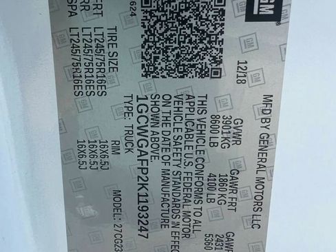 Used 2019 Chevrolet Express 2500 w/ Driver Convenience Package image 33