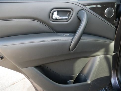 Used 2024 INFINITI QX80 Luxe image 15