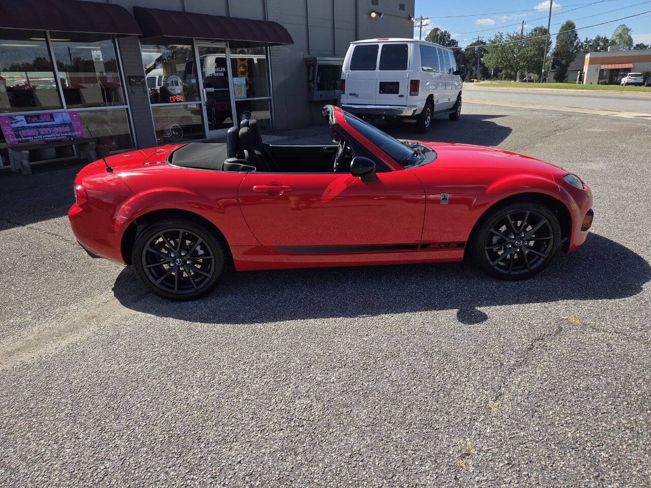 Used 2014 MAZDA MX-5 Miata Club RWD image 4