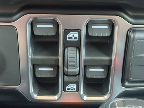 New 2026 Jeep Gladiator Sport AWD/4WD image 21
