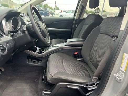 Used 2020 Dodge Journey SE w/ Blacktop Package FWD image 20