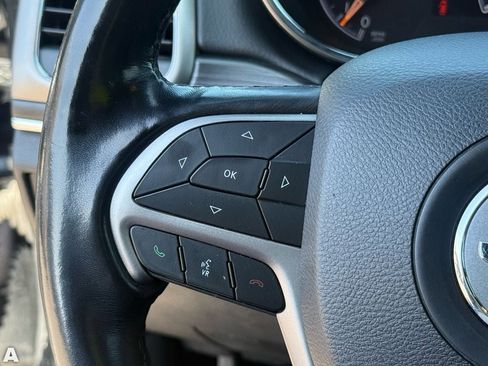 Used 2020 Jeep Grand Cherokee Limited image 16