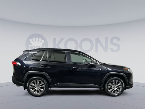 Used 2021 Toyota RAV4 XLE Premium AWD/4WD image 12