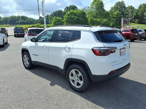 Used 2024 Jeep Compass Latitude AWD/4WD image 10