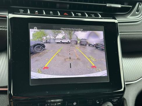 Certified 2023 Jeep Grand Cherokee Altitude AWD/4WD image 14
