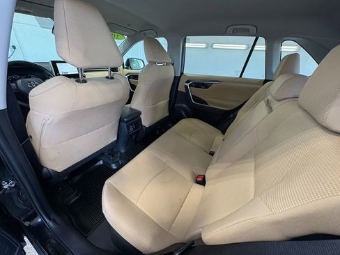 Used 2023 Toyota RAV4 LE AWD/4WD image 24