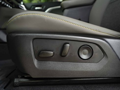 Used 2024 Chevrolet Colorado ZR2 AWD/4WD image 40