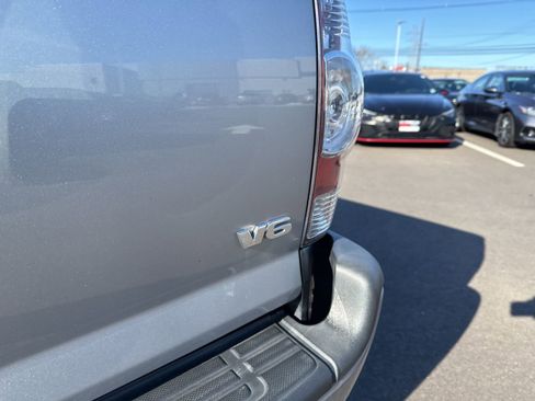 Used 2015 Toyota Tacoma 4x4 Double Cab image 11
