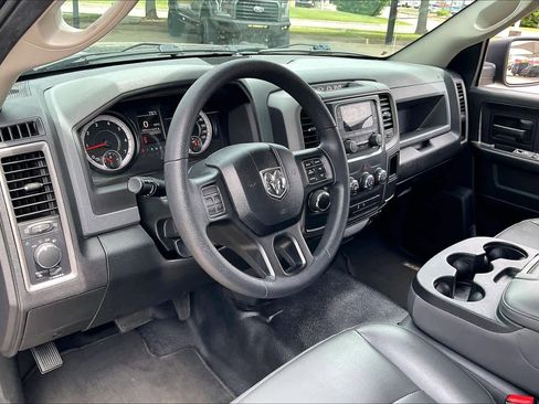 Used 2018 RAM 1500 Tradesman RWD image 17