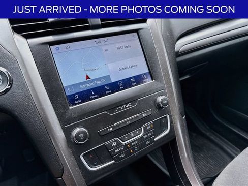 Used 2019 Ford Fusion SE FWD image 14