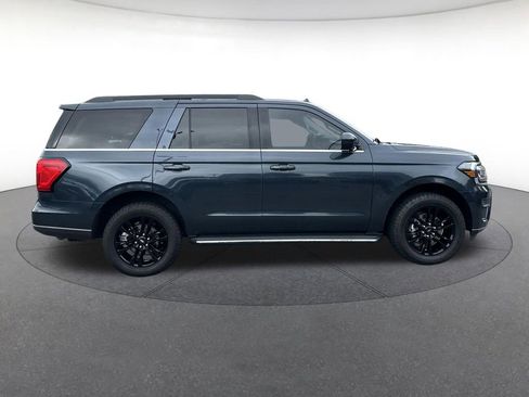 Used 2023 Ford Expedition XLT AWD/4WD image 7