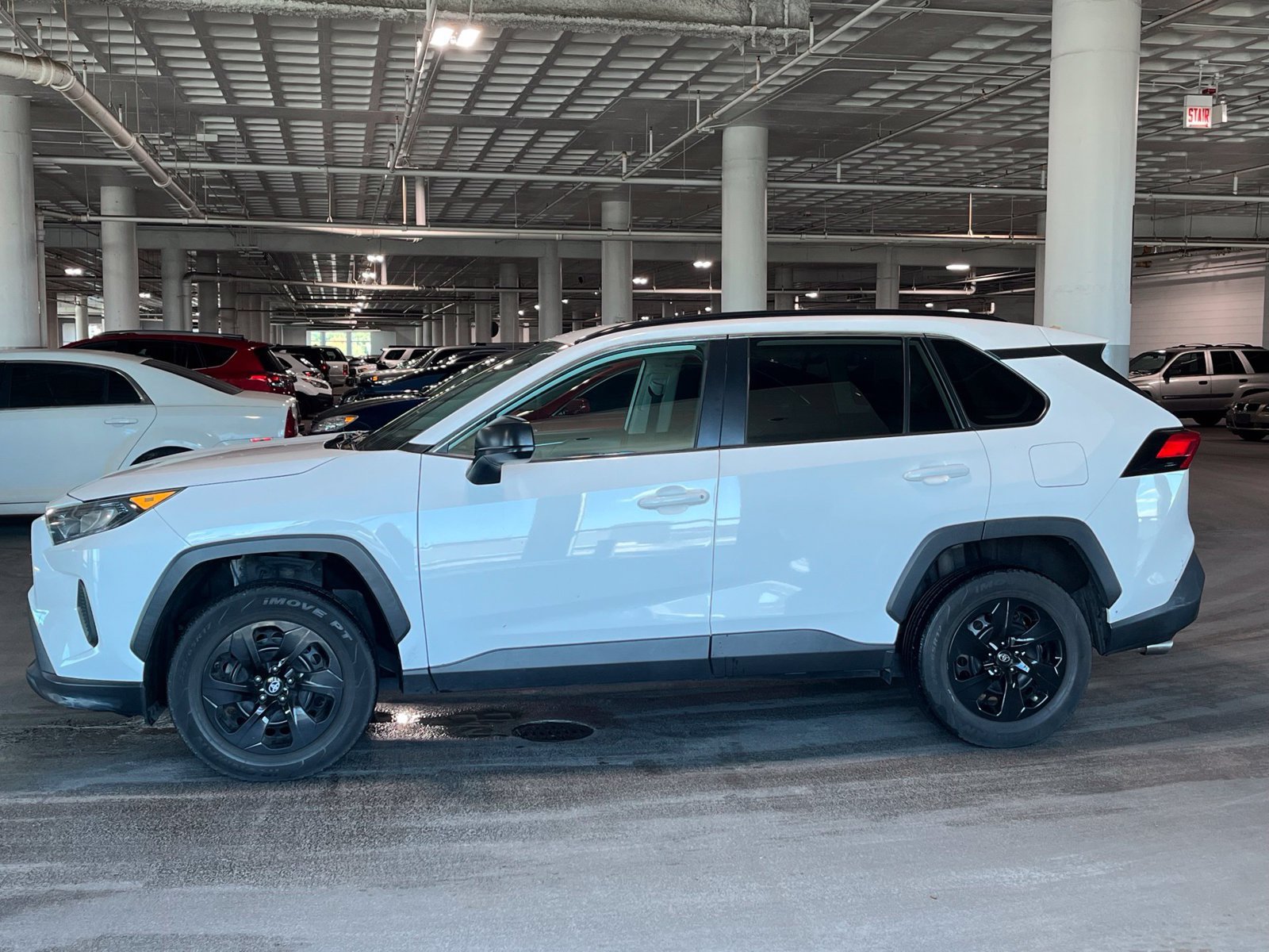 Used 2021 Toyota RAV4 LE AWD/4WD image 7