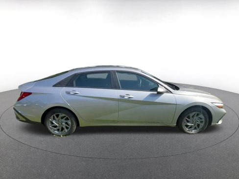 Used 2026 Hyundai Elantra Hybrid FWD image 15