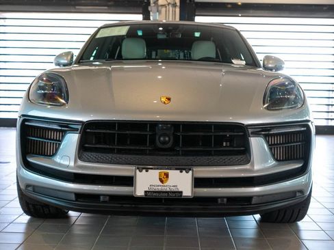 Certified 2023 Porsche Macan S AWD/4WD image 6