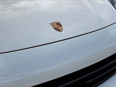 Used 2022 Porsche Cayenne AWD/4WD image 31