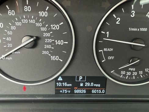 Used 2018 BMW 320i xDrive Sedan w/ Convenience Package AWD/4WD image 14