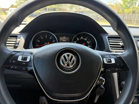 Used 2016 Volkswagen Passat 1.8T S image 33