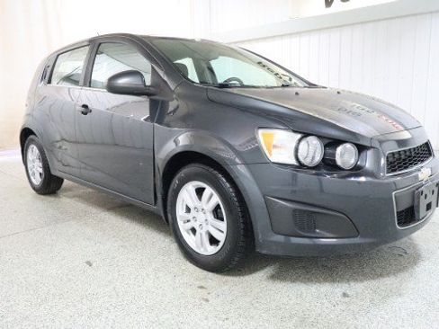 Used 2015 Chevrolet Sonic LT FWD image 5