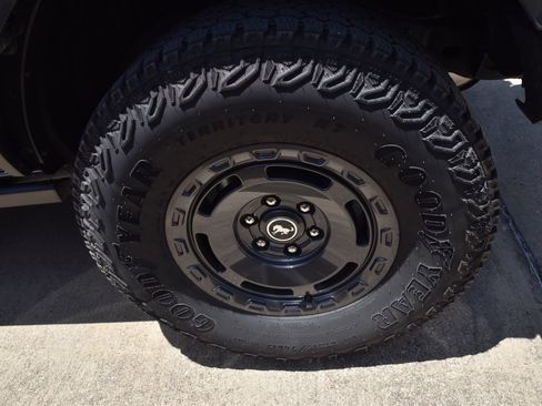 Used 2025 Ford Bronco Badlands AWD/4WD image 10