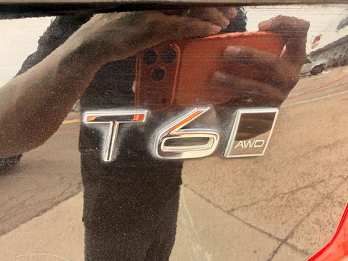 Used 2016 Volvo XC90 T6 Momentum image 41