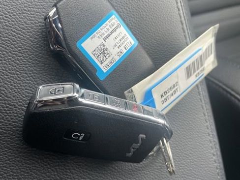 Used 2025 Kia Sportage SX FWD image 26