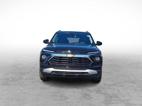 Used 2025 Chevrolet TrailBlazer LT AWD/4WD image 2