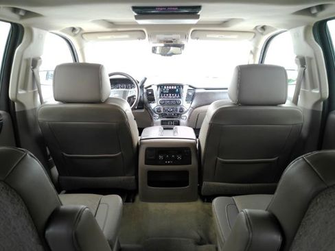 Used 2016 Chevrolet Suburban LT RWD image 37