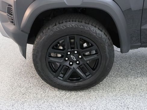 Used 2025 Chevrolet Colorado Trail Boss image 11