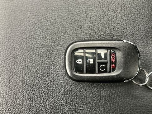 Used 2024 Honda Pilot Touring image 27