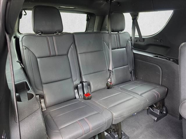 Used 2025 Chevrolet Suburban RST w/ RST Capability Package AWD/4WD image 13
