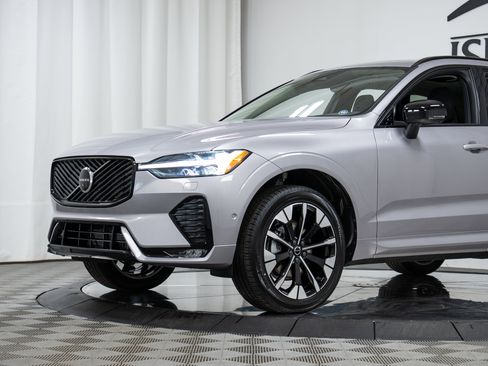 New 2026 Volvo XC60 B5 Plus w/ Protection Package Premier image 24
