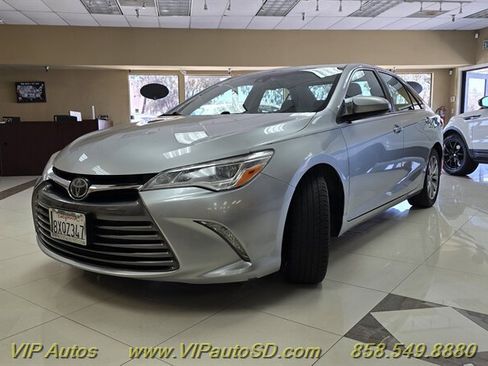 Used 2017 Toyota Camry XLE w/ Advanced Technology Package FWD image 2