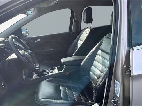 Used 2018 Ford Escape SEL image 15